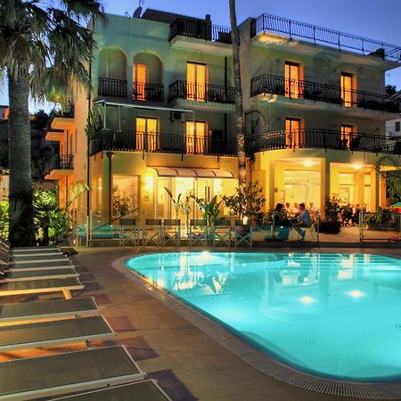 Hotel Casella Пиетра Лигуре Екстериор снимка