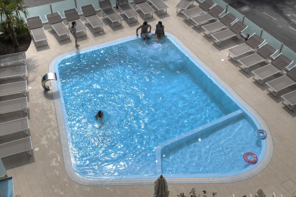 Hotel Casella Пиетра Лигуре Екстериор снимка