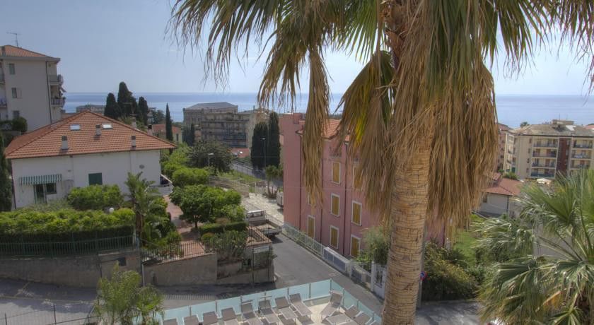 Hotel Casella Пиетра Лигуре Екстериор снимка